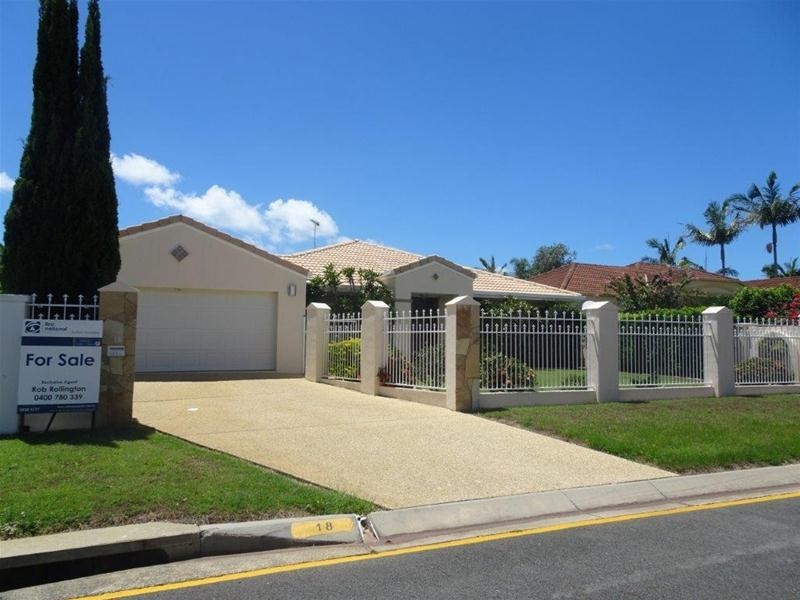 18 Christa Way, Benowa Waters QLD 4217