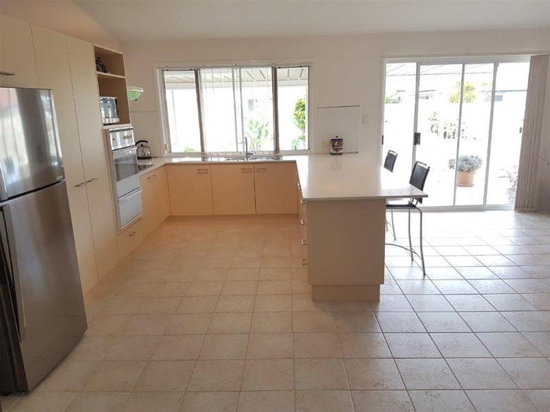 18 Christa Way, Benowa Waters QLD 4217