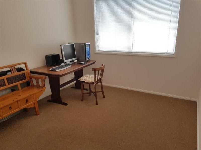 18 Christa Way, Benowa Waters QLD 4217