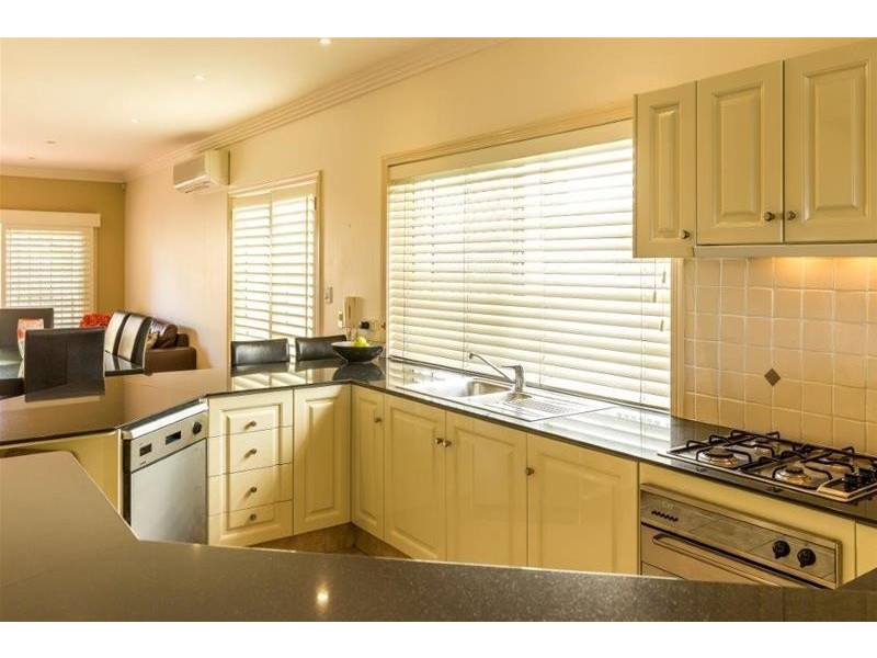 2/59 Palm Avenue, Surfers Paradise QLD 4217