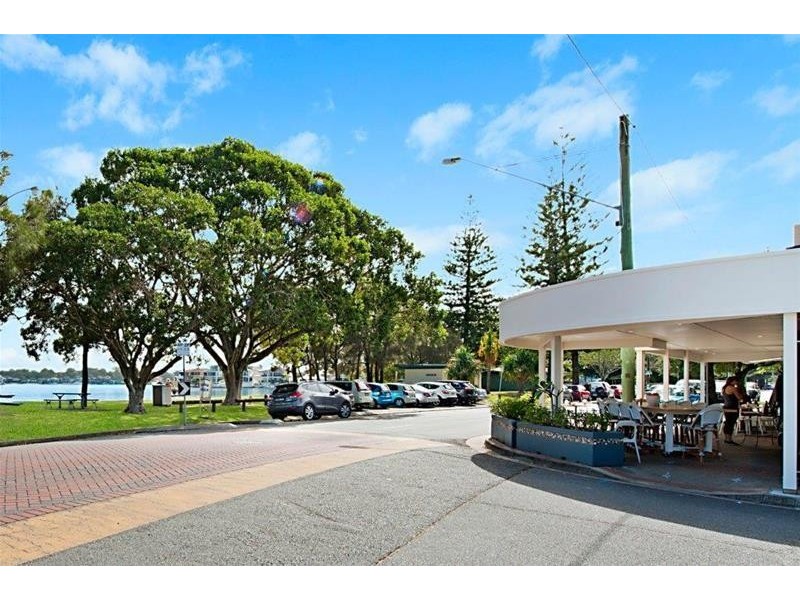 2/59 Palm Avenue, Surfers Paradise QLD 4217