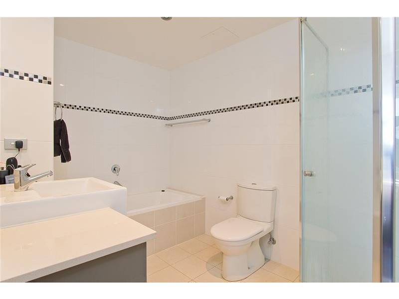 18 Cypress Avenue ‘Solaire’ Budds Beach, Surfers Paradise QLD 4217