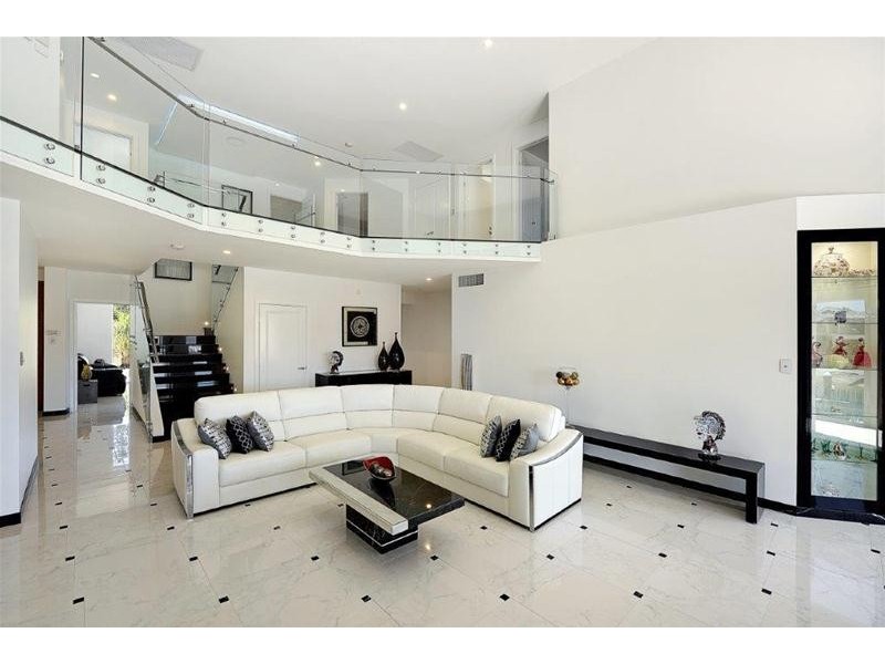 18 Viking Court, Paradise Waters QLD 4217