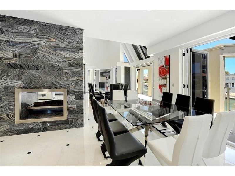 18 Viking Court, Paradise Waters QLD 4217