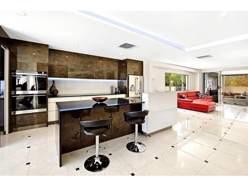 18 Viking Court, Paradise Waters QLD 4217