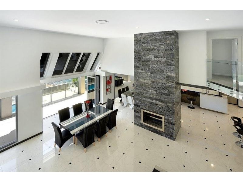 18 Viking Court, Paradise Waters QLD 4217