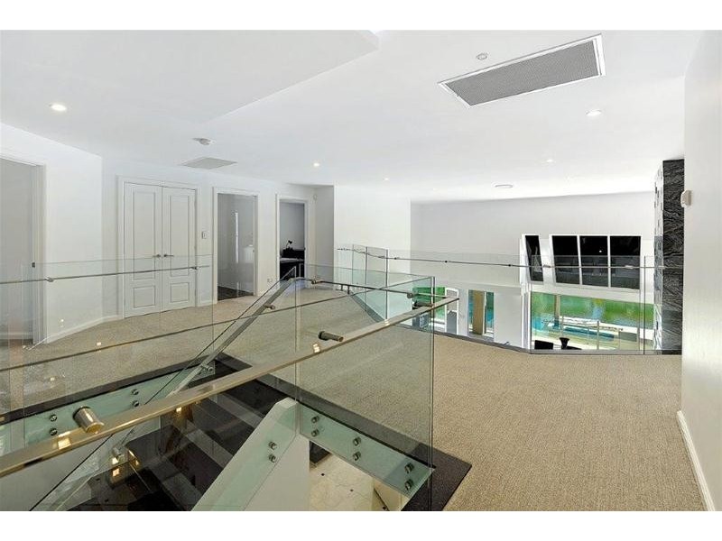 18 Viking Court, Paradise Waters QLD 4217