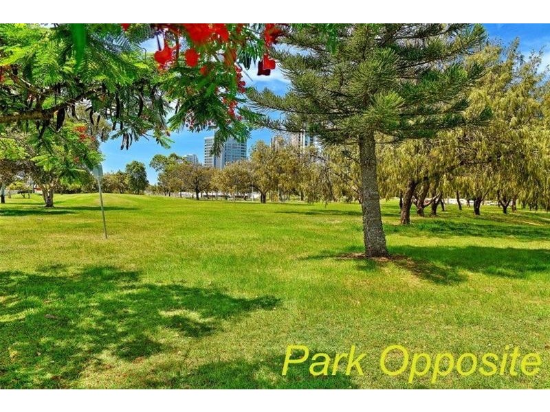 18 Viking Court, Paradise Waters QLD 4217