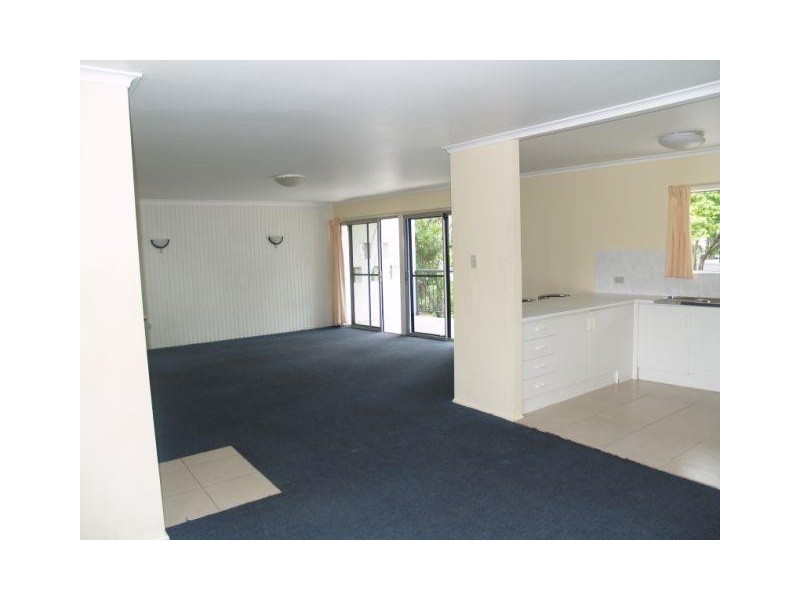 8 Acacia Avenue, Surfers Paradise QLD 4217