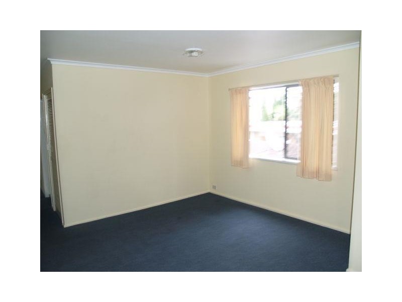 8 Acacia Avenue, Surfers Paradise QLD 4217