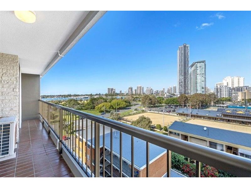 7D/10 Marine Parade, Southport QLD 4215