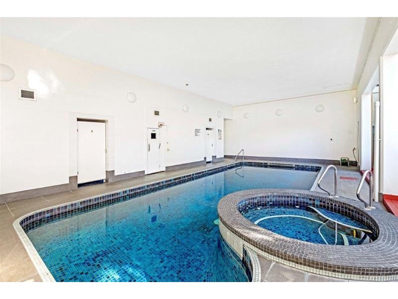 7D/10 Marine Parade, Southport QLD 4215