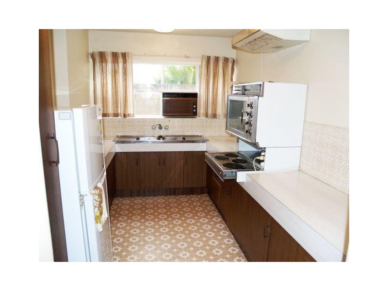 10 Sunrise Boulevard, Surfers Paradise QLD 4217