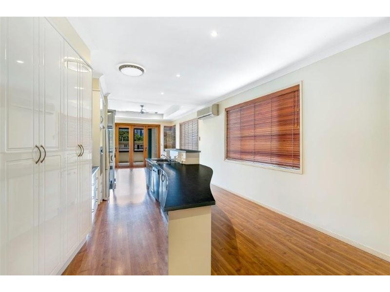 32 Genoa Street, Surfers Paradise QLD 4217