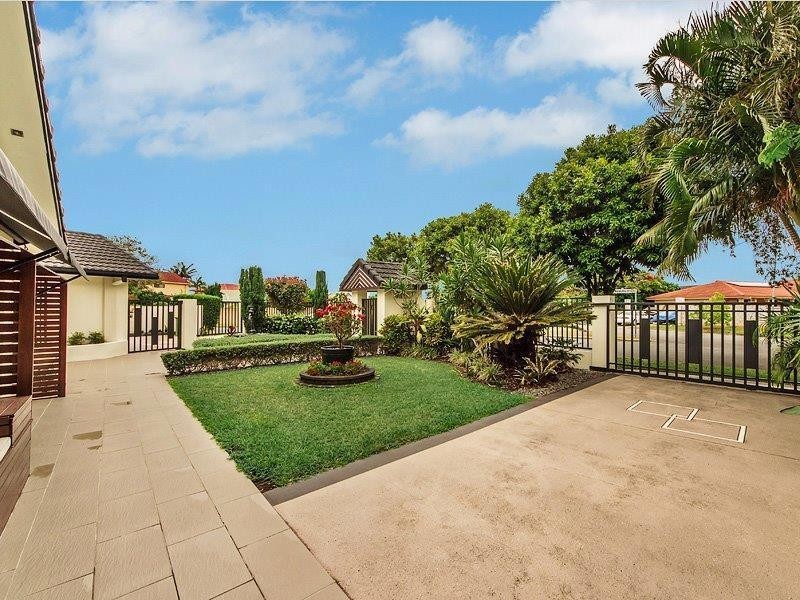 2 Kookaburra Court, Sorrento QLD 4217