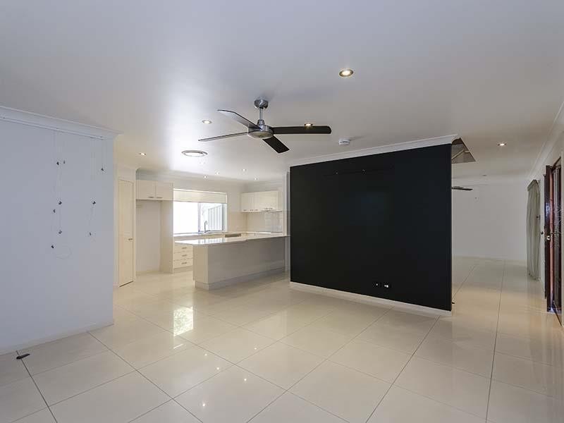 19 Stanhill Drive, Chevron Island QLD 4217