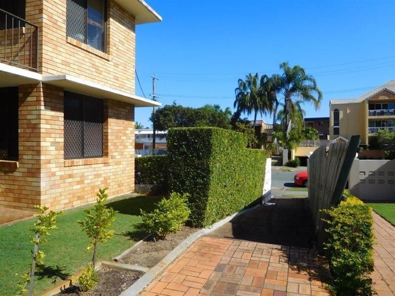 2/11 Stanhill Drive, Surfers Paradise QLD 4217