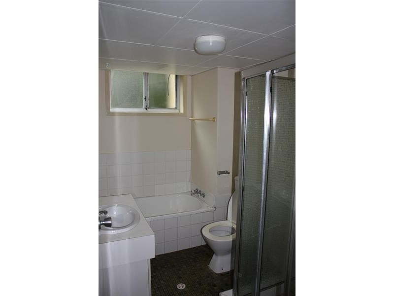 73 Old Burleigh Road, Broadbeach QLD 4218