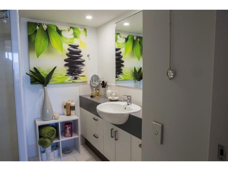 19/2894 Gold Coast Highway, Surfers Paradise QLD 4217