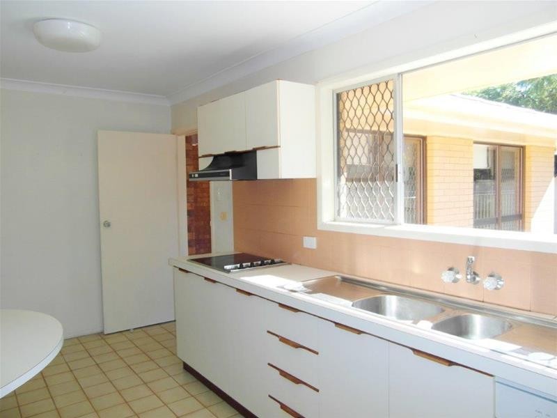 5 St Andrews Avenue, Isle Of Capri QLD 4217