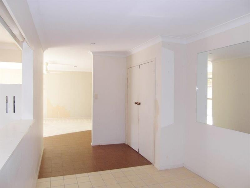 5 St Andrews Avenue, Isle Of Capri QLD 4217