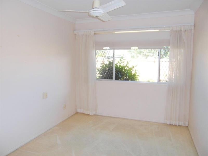 5 St Andrews Avenue, Isle Of Capri QLD 4217