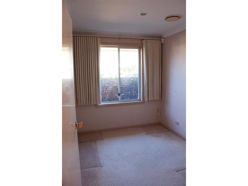 10 Rannock Avenue, Benowa Waters QLD 4217