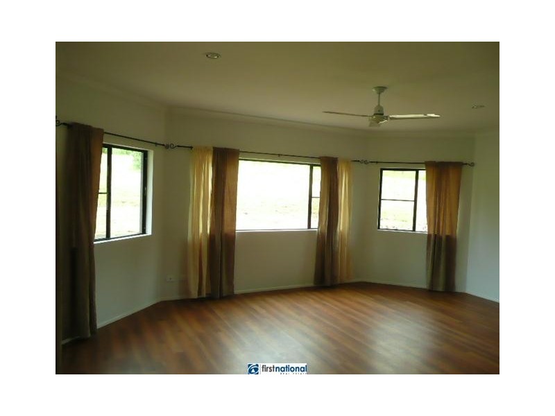 5 Wallace Close, Tolga QLD 4882