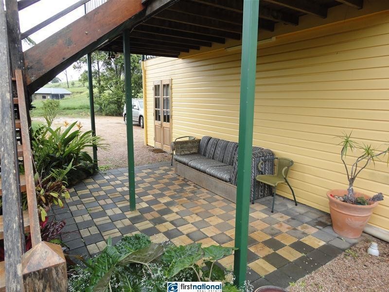 6 Clarkes Track, Malanda QLD 4885