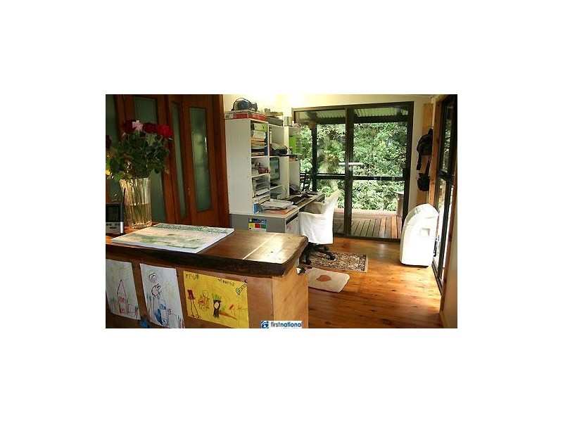 1 Eacham Close, Lake Eacham QLD 4884