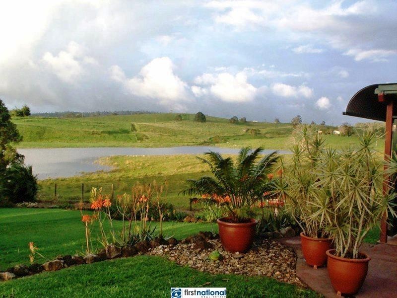 12 Wattle Close, Yungaburra QLD 4884