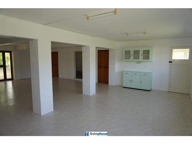 9 Barron Street, Tinaroo QLD 4872