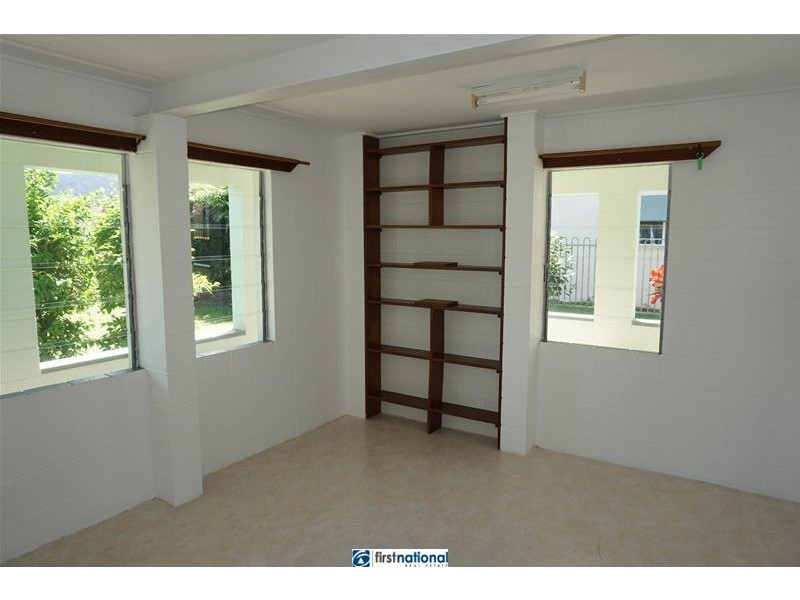 9 Barron Street, Tinaroo QLD 4872