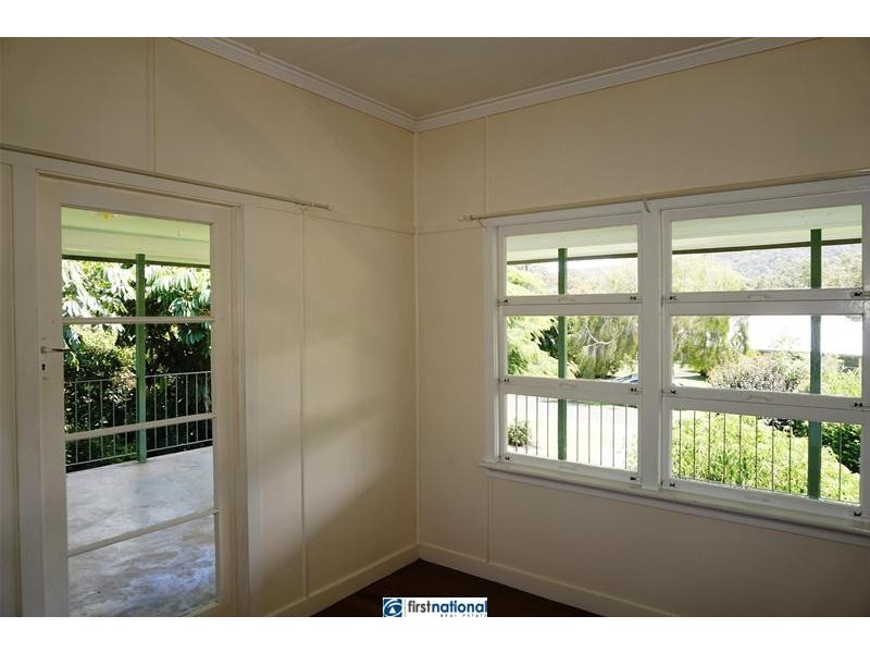 9 Barron Street, Tinaroo QLD 4872