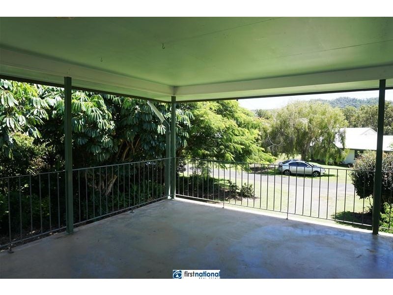 9 Barron Street, Tinaroo QLD 4872