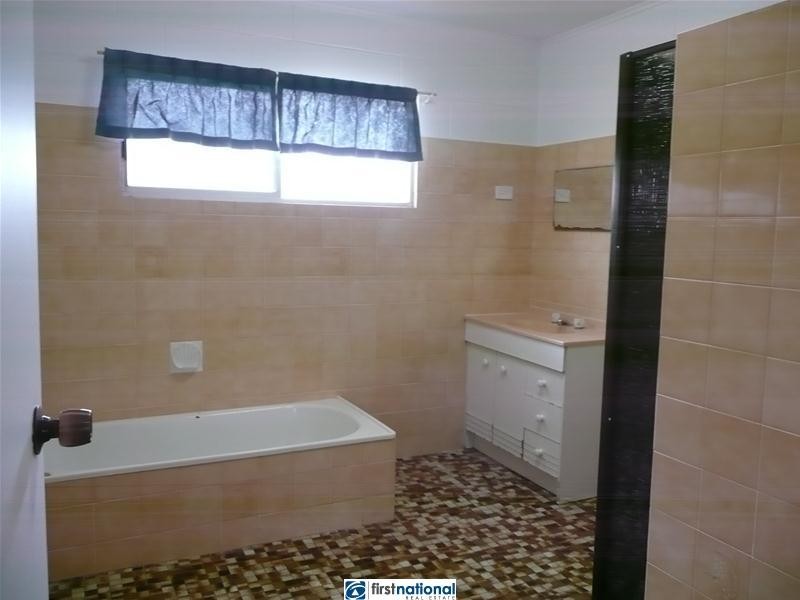 2 Rose Street, Herberton QLD 4887