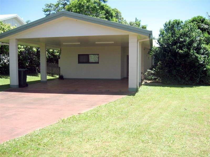 12 Gordon Street, Atherton QLD 4883