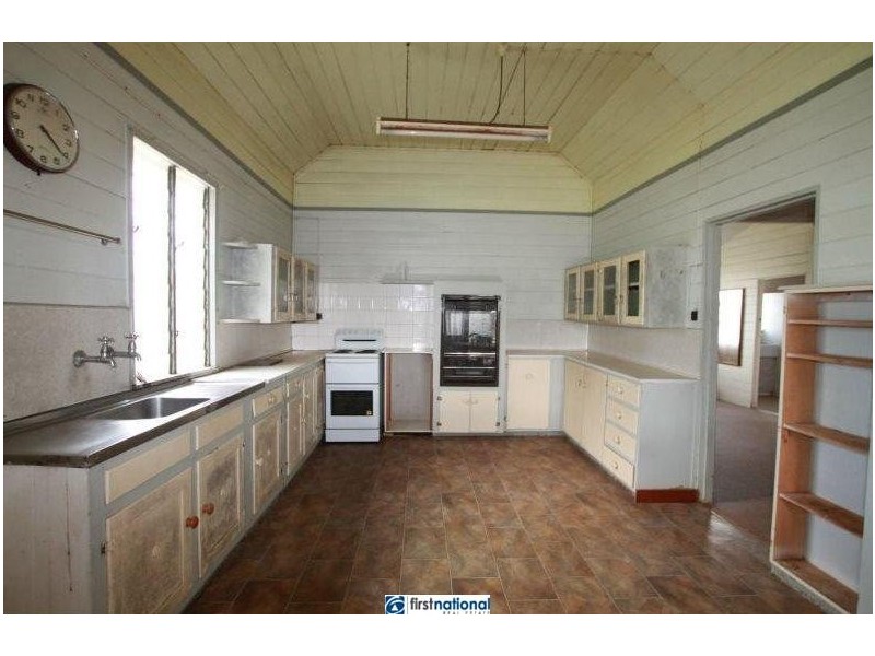 16 Peake Street, Atherton QLD 4883