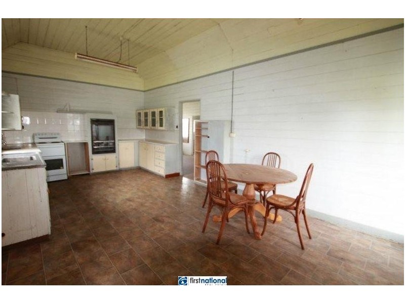 16 Peake Street, Atherton QLD 4883