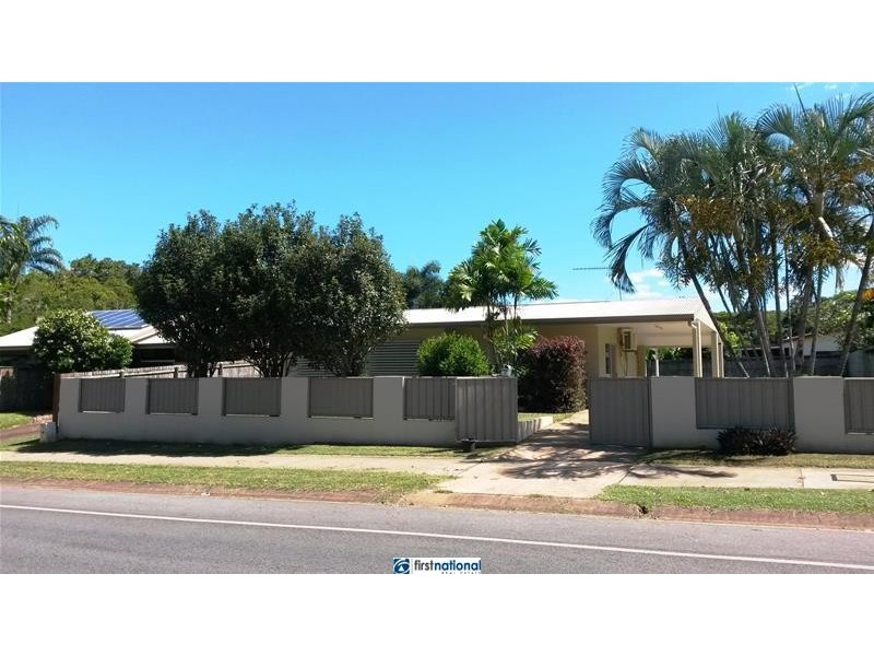 15 Michaelangelo Drive, Redlynch QLD 4870