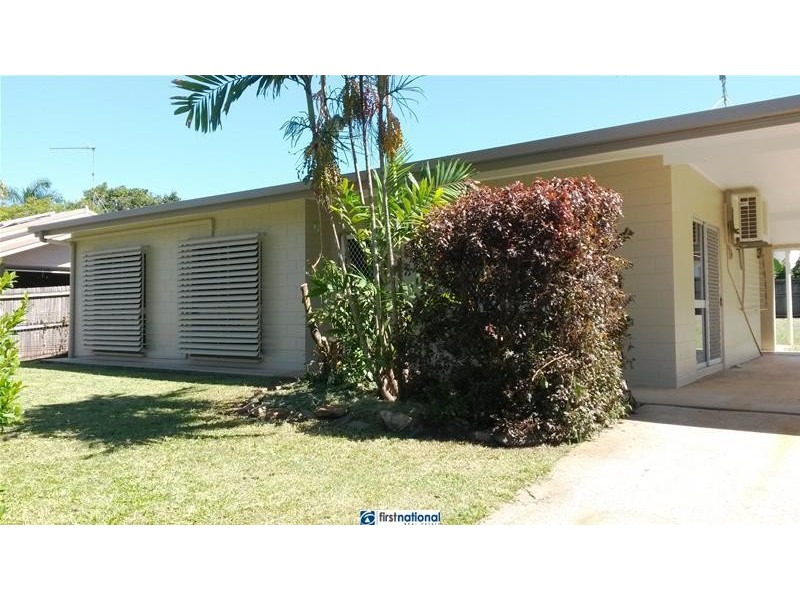 15 Michaelangelo Drive, Redlynch QLD 4870