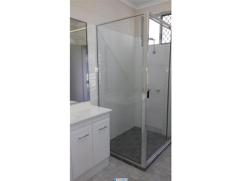 15 Michaelangelo Drive, Redlynch QLD 4870