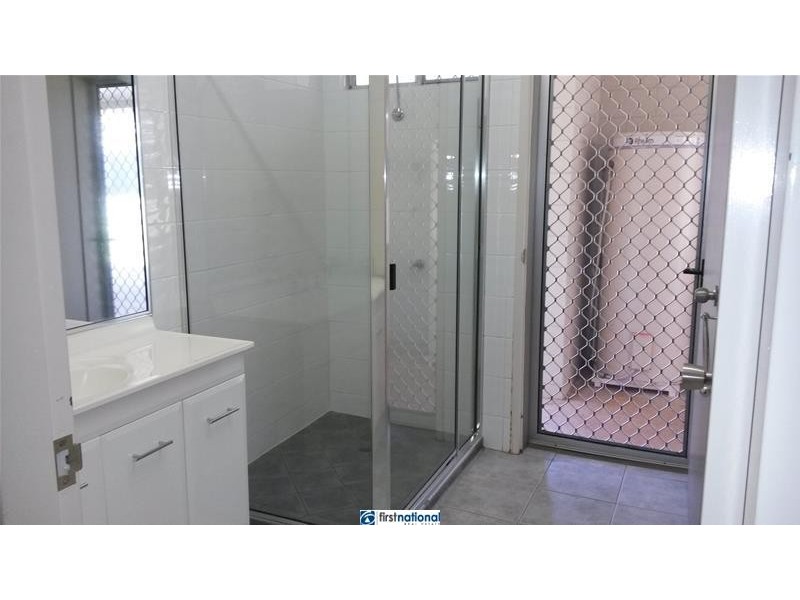 15 Michaelangelo Drive, Redlynch QLD 4870