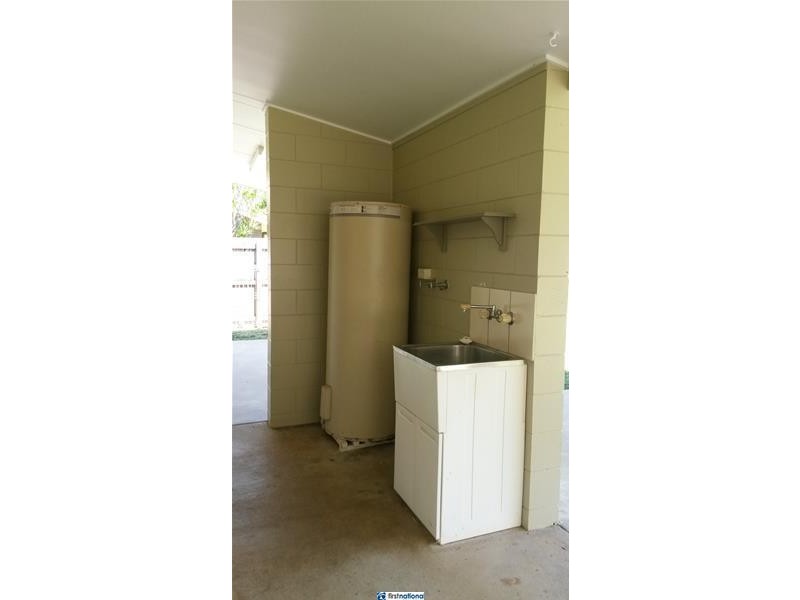 15 Michaelangelo Drive, Redlynch QLD 4870