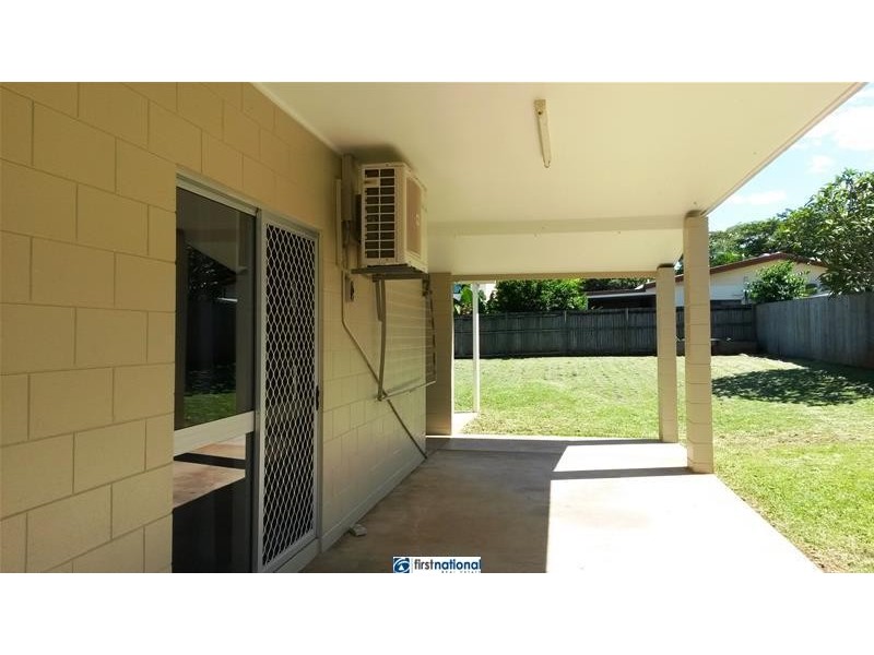 15 Michaelangelo Drive, Redlynch QLD 4870