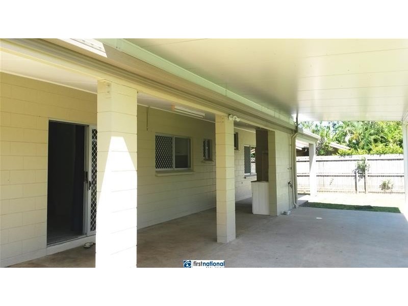 15 Michaelangelo Drive, Redlynch QLD 4870