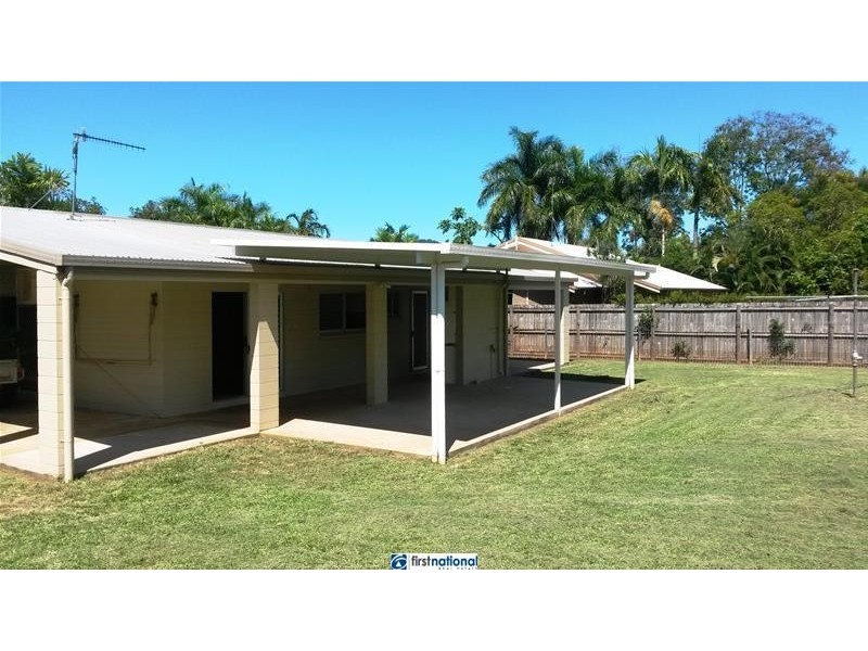 15 Michaelangelo Drive, Redlynch QLD 4870