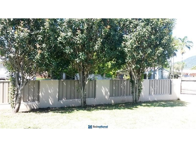 15 Michaelangelo Drive, Redlynch QLD 4870