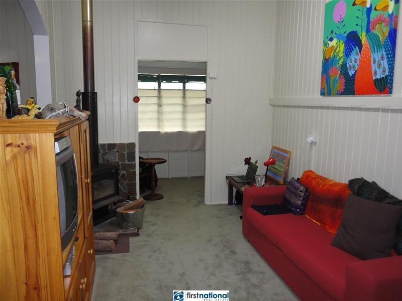 8 Florence Street, Herberton QLD 4887