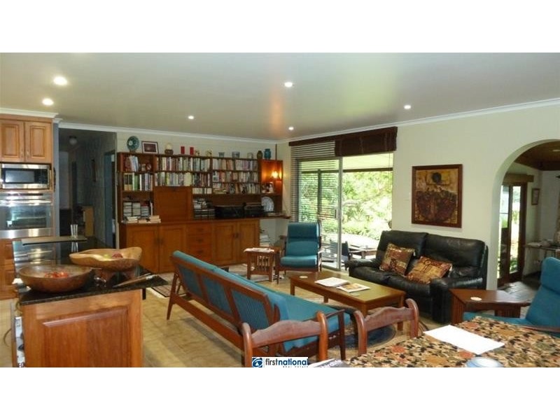 1 Xhafer Road, Tinaroo QLD 4872